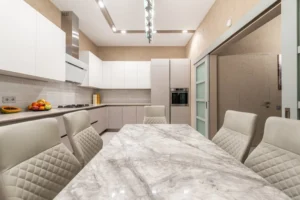 stilvolle Zimmerdecke